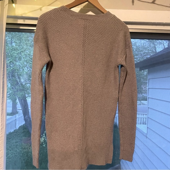 Aritzia Isabelli chevron sweater - Picture 4 of 6